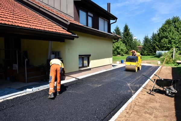 Cost of Blacktopping Service in League City